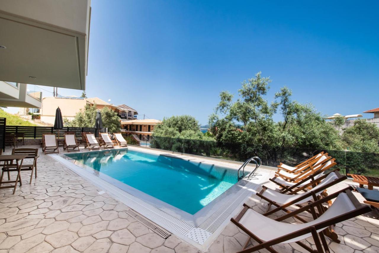 Bianco Stylish Maisonette Никиана Экстерьер фото